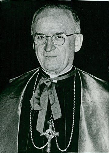 Vintage fotografija portreta kardinala Carberryja.